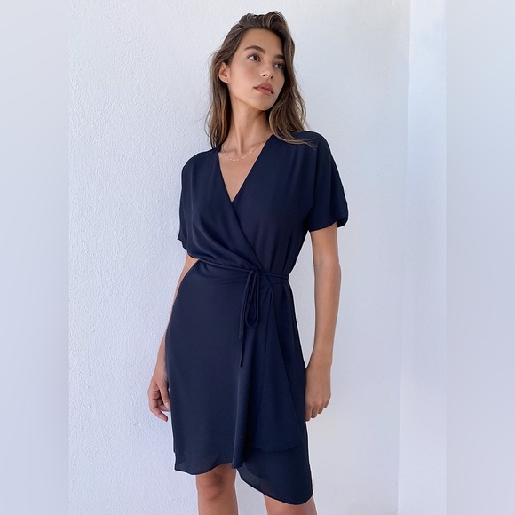 Aritzia Babaton Wallace Wrap Dress Navy Blue Size Medium - Picture 1 of 10